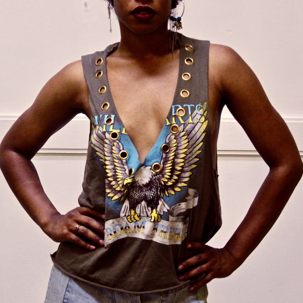 "Roam Free" Low V-Cut Top